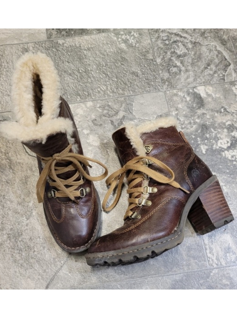 Vintage y2k Born Brown Leather‎ Shearling Lined Lace Up Block Heel Ankle Boots 6